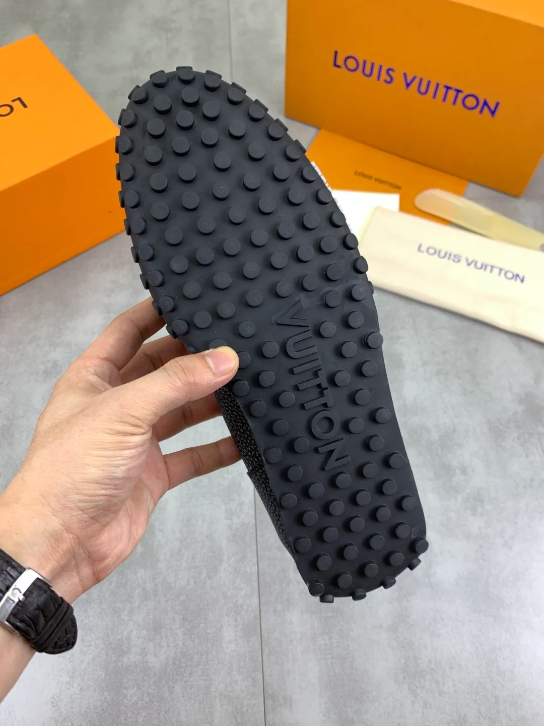 Men's Men's Shoes 💰P640 New Style 💶[LOUIS VUITTON] Water-dyed Niuli Original Order New Style 🍀LV Louis Vuitton *——Top version of LV classic leather shoes! Made of imported original calfskin, original leather side strips and wear-resistant high-end rubber outsole! High quality products! Color: black optional Size: 39-45